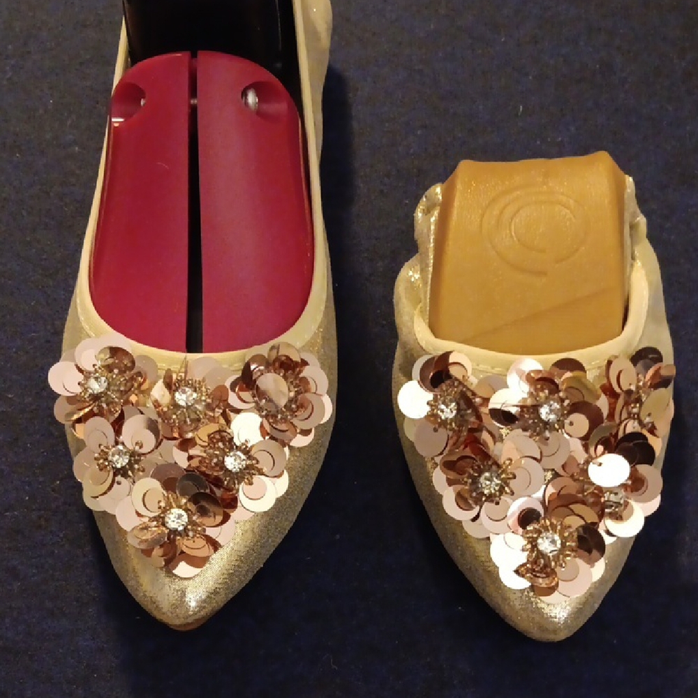 Chic Gold Flats with Floral Accents
